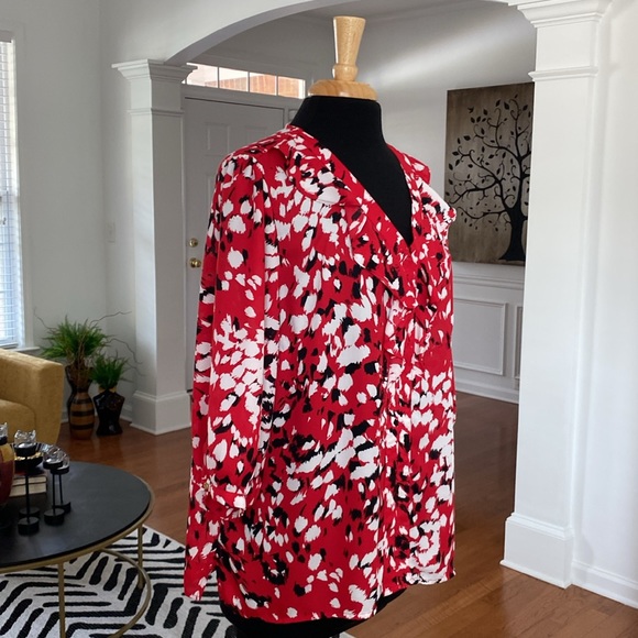 Liz Claiborne Women Top - Picture 2 of 7